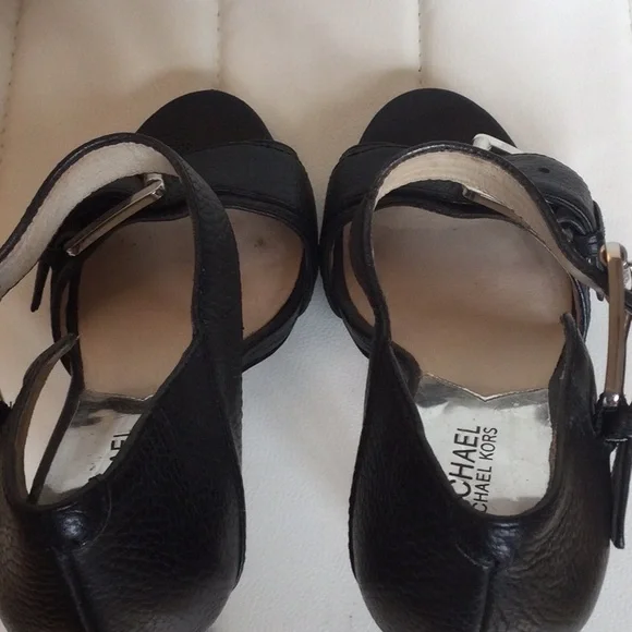 EUC Michael Kors Women's Black 8.5 Heels Sandals - Picture 6 of 15